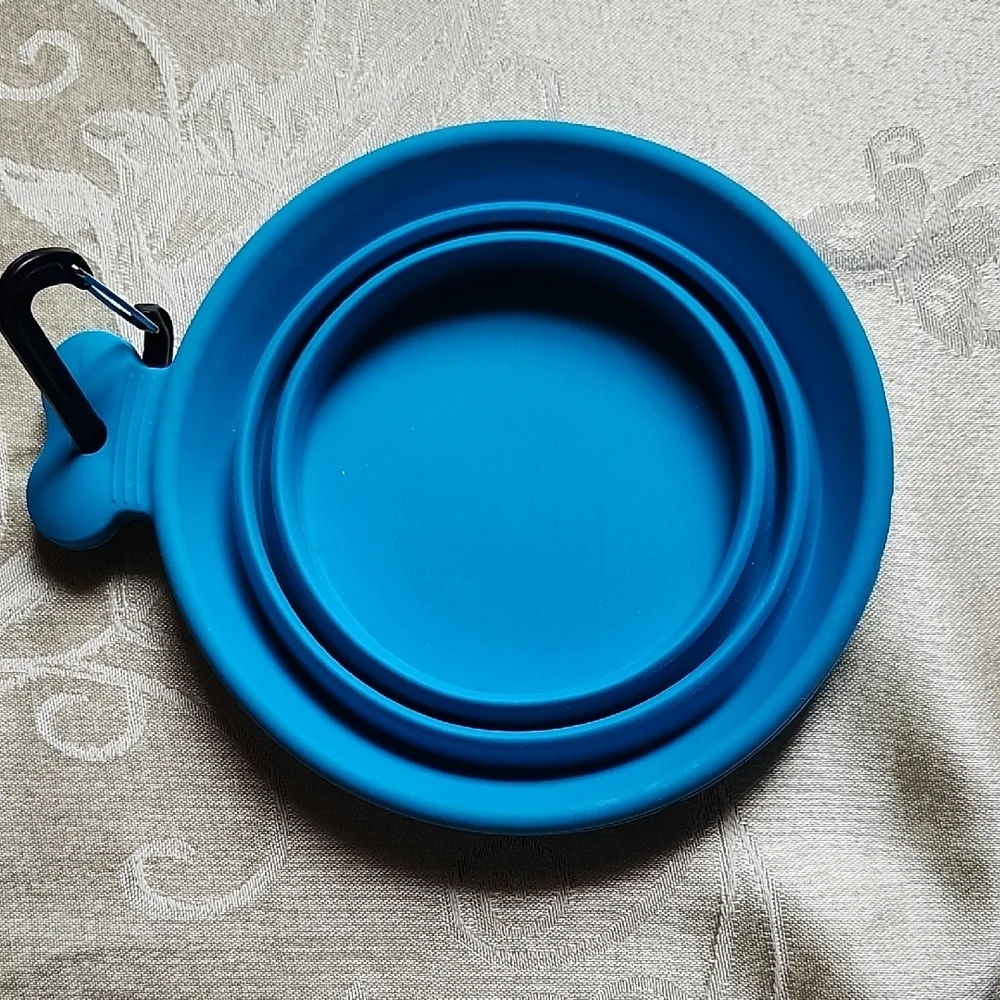 Collapsible Travel Pet Water, Food, Treat Bowl With Clip NEW wo Tag